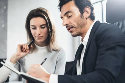 十万信用卡欠款有何后果？